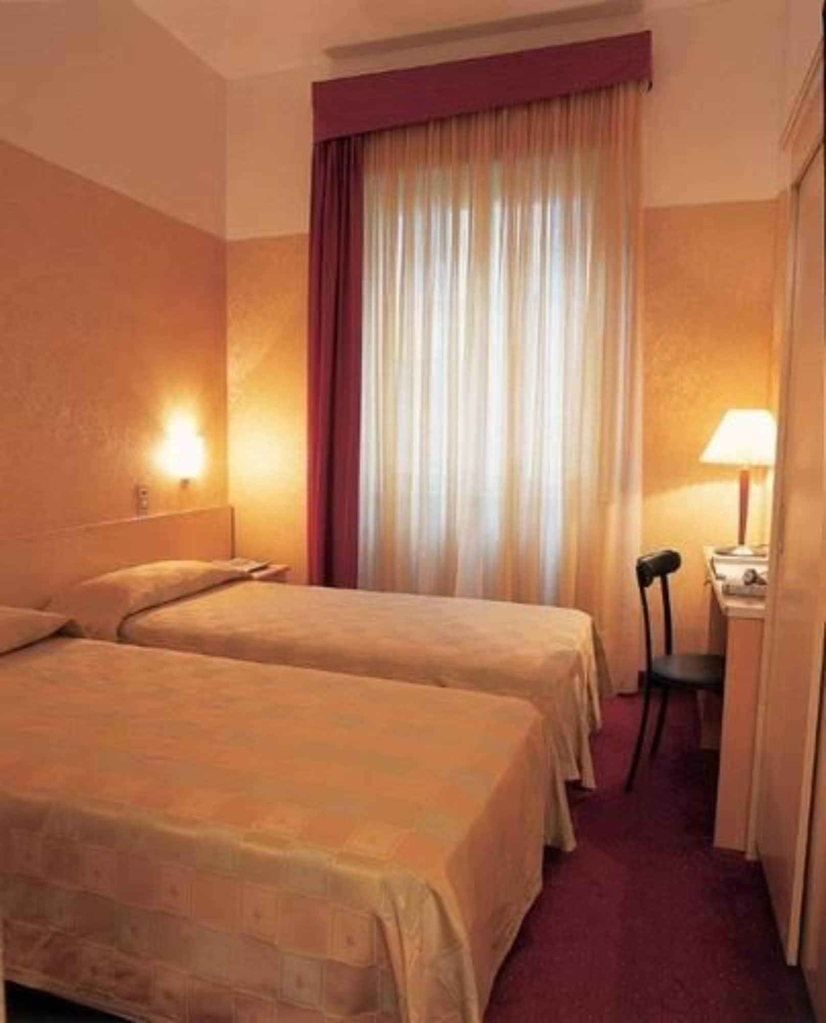 Mokinba Hotels Sant'Ambroeus Mailand Exterior foto