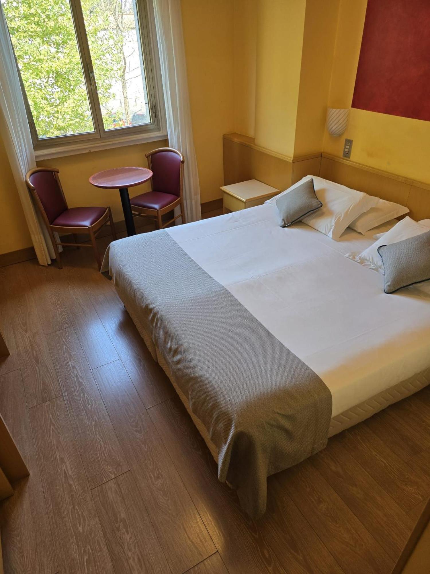 Mokinba Hotels Sant'Ambroeus Mailand Exterior foto