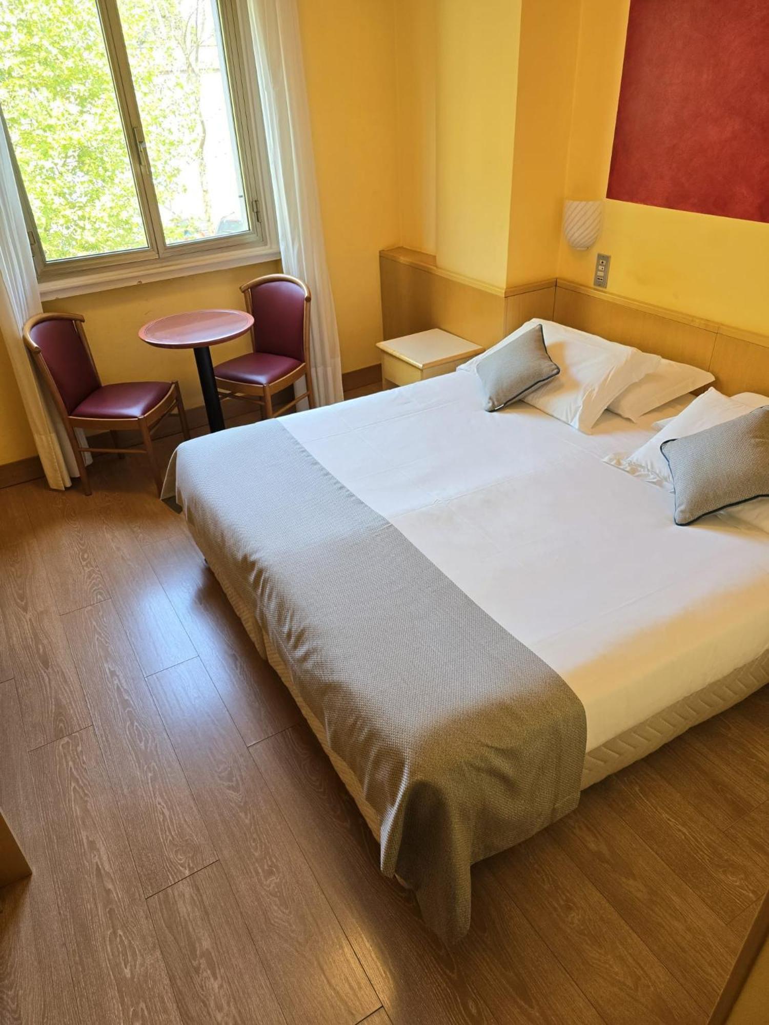 Mokinba Hotels Sant'Ambroeus Mailand Exterior foto