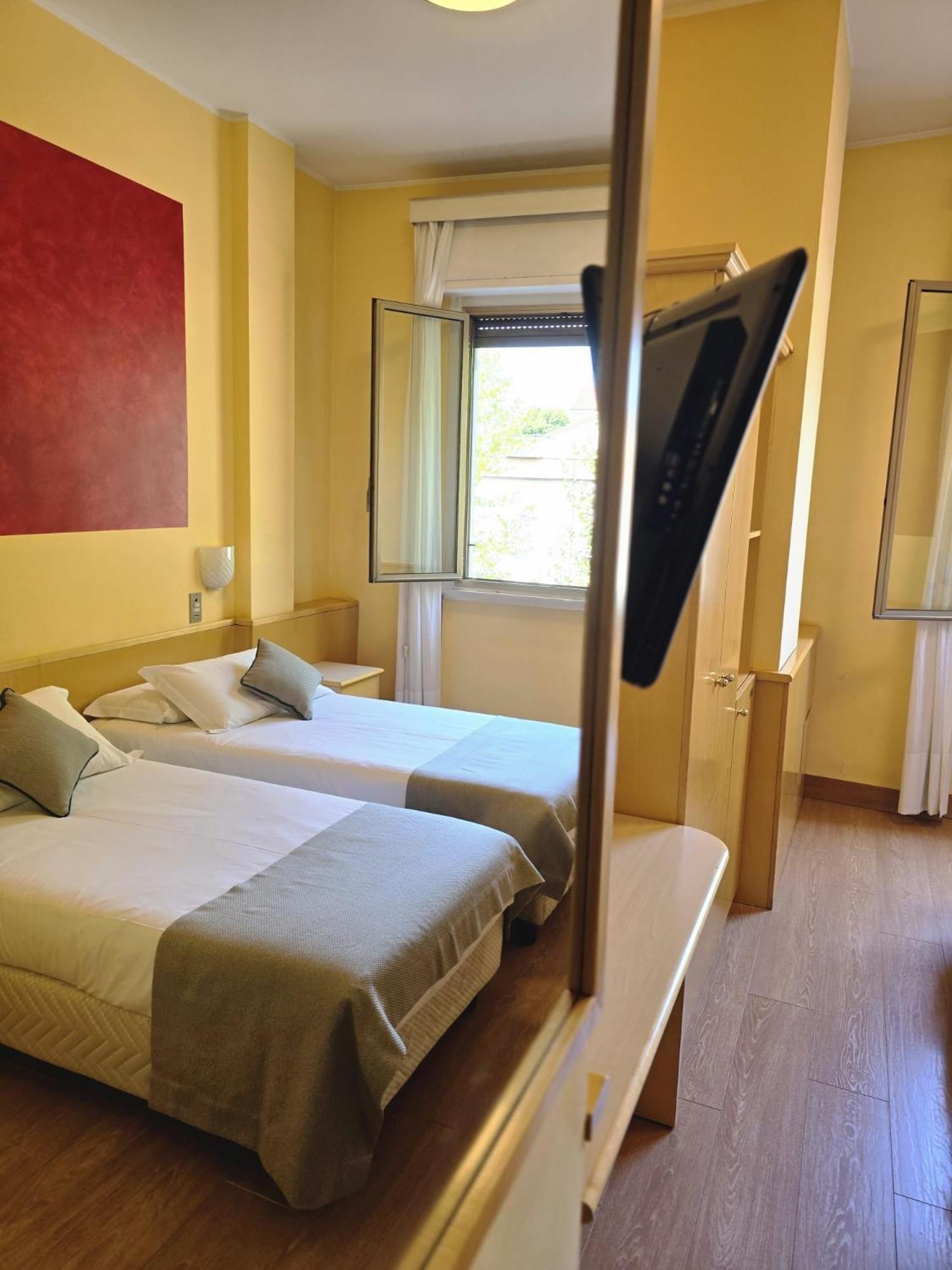Mokinba Hotels Sant'Ambroeus Mailand Exterior foto