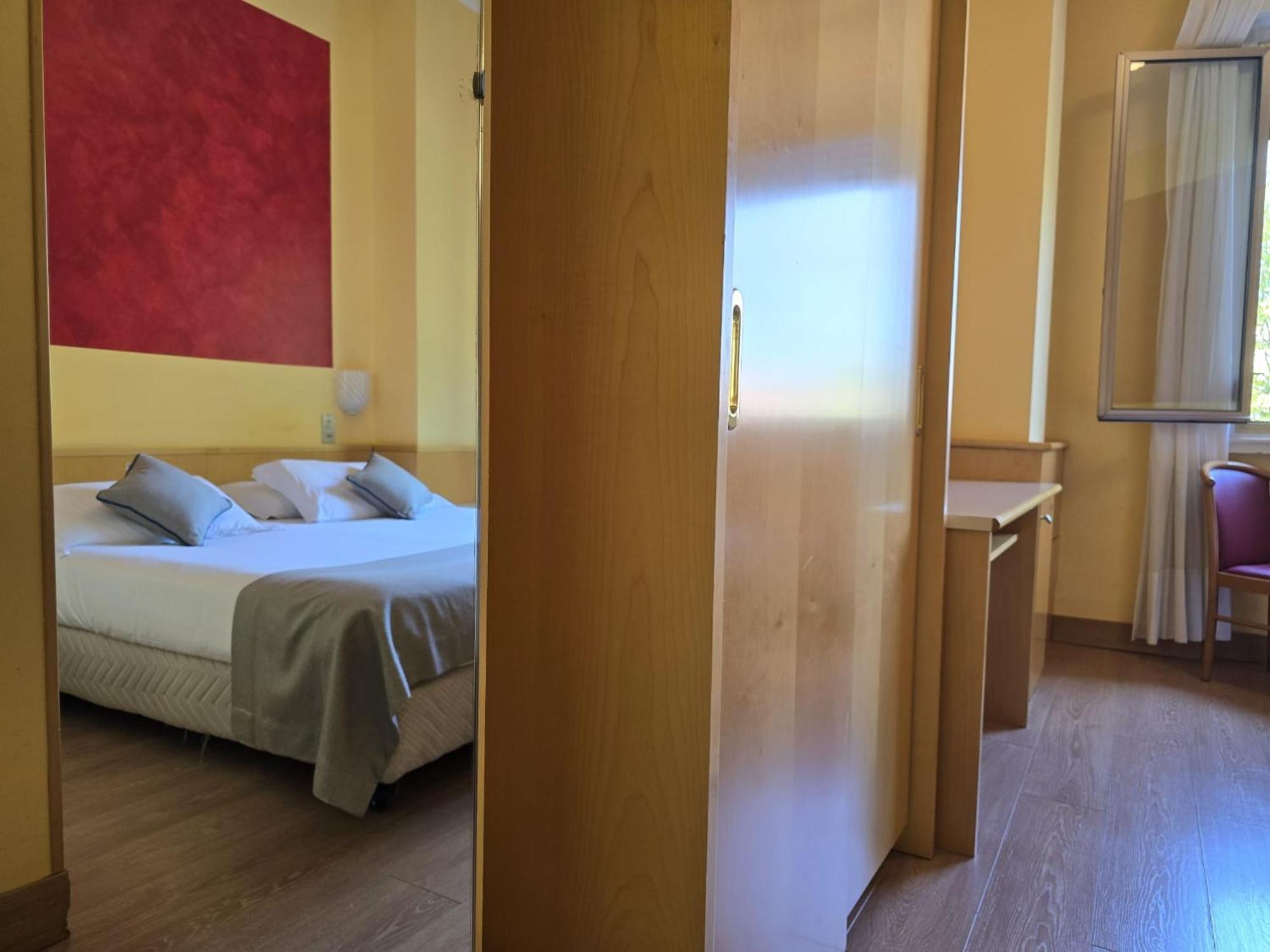 Mokinba Hotels Sant'Ambroeus Mailand Exterior foto