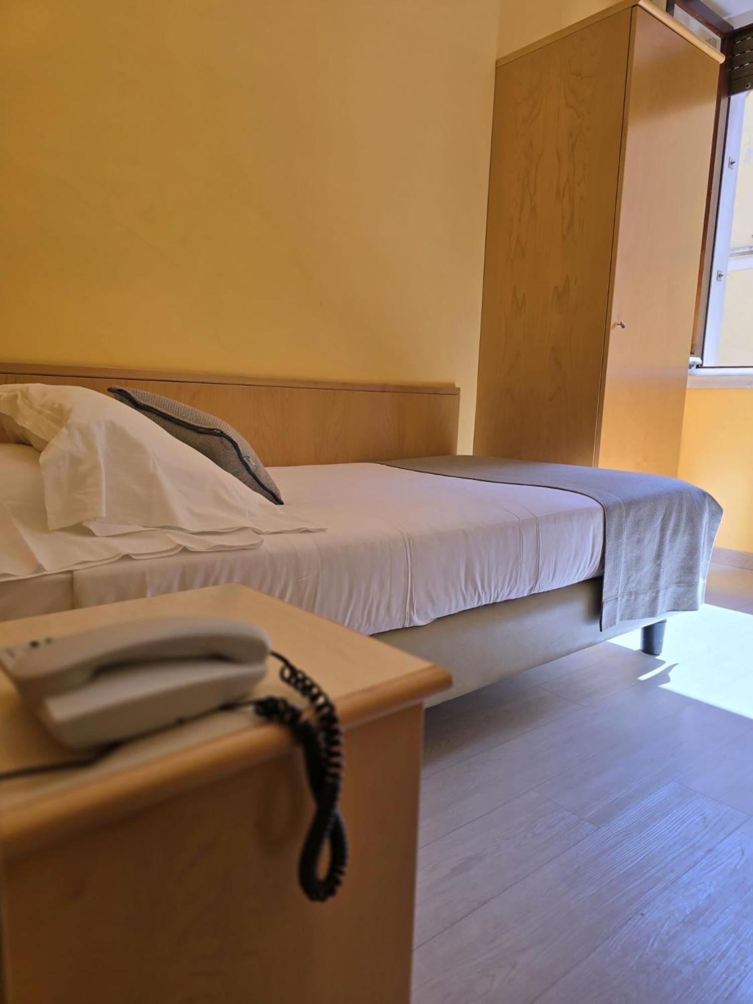 Mokinba Hotels Sant'Ambroeus Mailand Exterior foto
