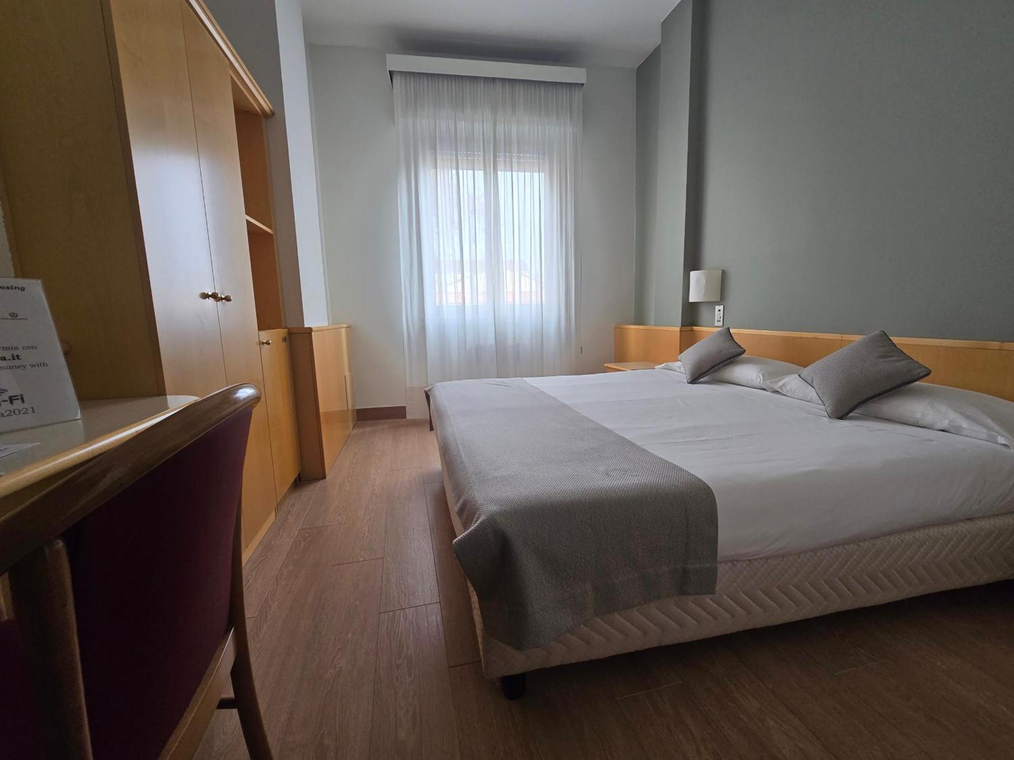 Mokinba Hotels Sant'Ambroeus Mailand Exterior foto