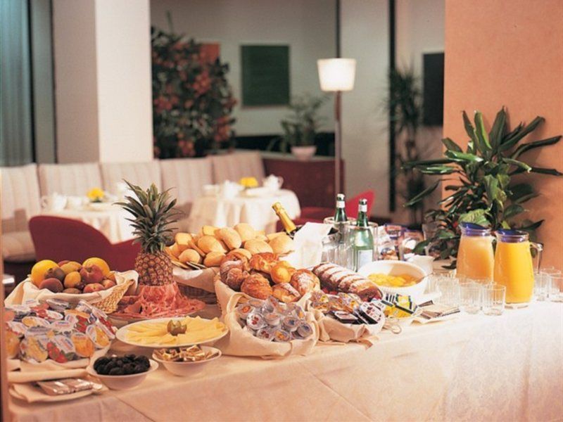 Mokinba Hotels Sant'Ambroeus Mailand Exterior foto
